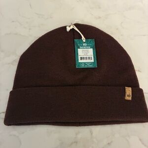 Tentree burgundy brand new Knit Beanie/toque. Unisex design. BNWT. Made of wool